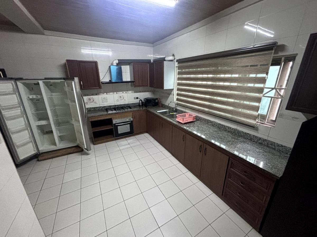 Takako Court Luxury Houses & Apartments, East Legon Akkra Exterior foto