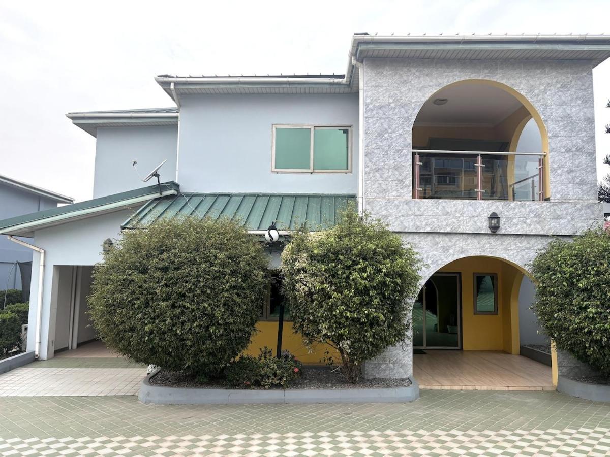 Takako Court Luxury Houses & Apartments, East Legon Akkra Exterior foto