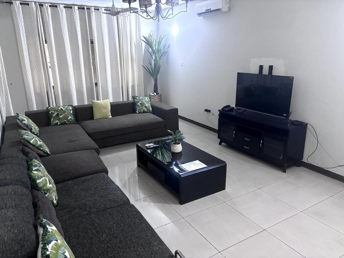 Takako Court Luxury Houses & Apartments, East Legon Akkra Exterior foto